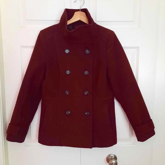 H&M Jackets & Blazers - Burgundy Pea Coat🍂